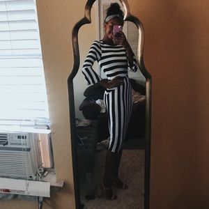 stripped midi dress ⚫️